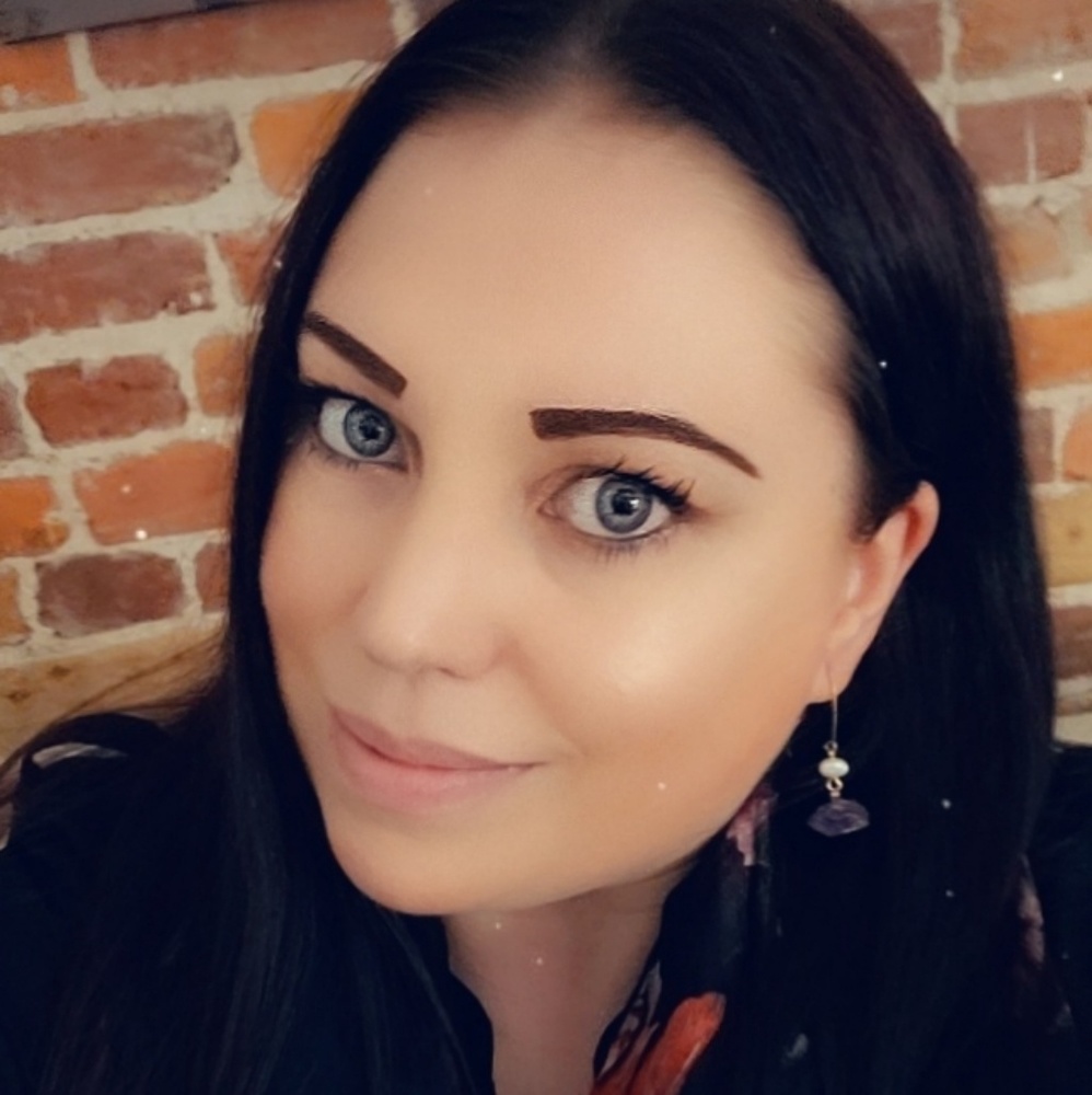 Meet your Posher, Christina